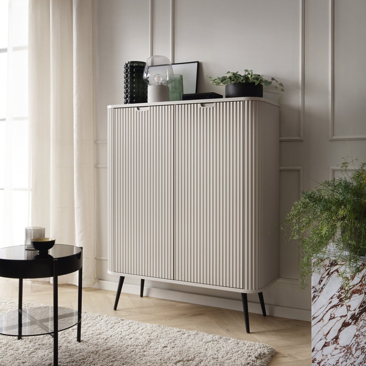 Aukšta komoda Vazo K