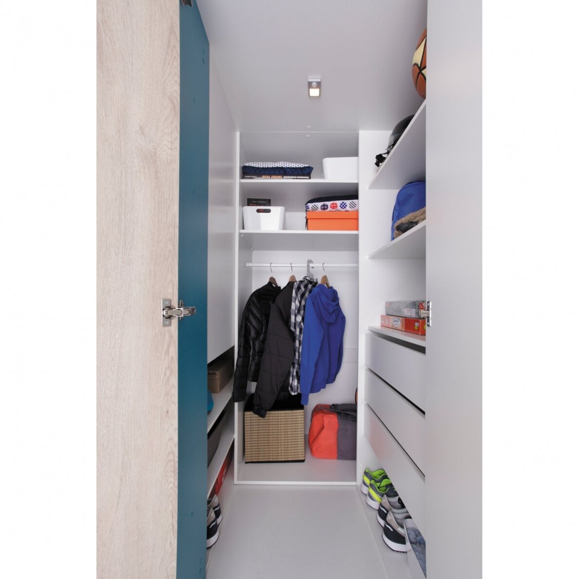 Kampinė spinta MW1 3