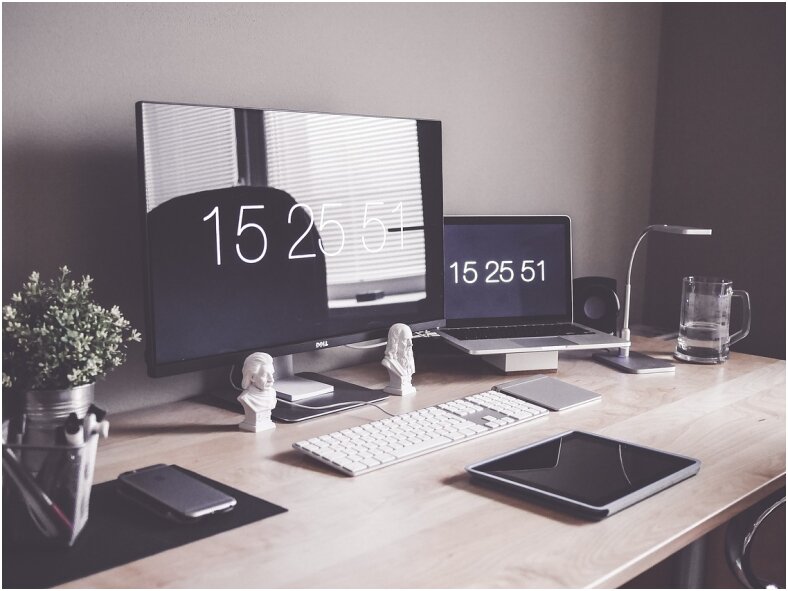 Kaip sukurti produktyvią namų biuro erdvę?