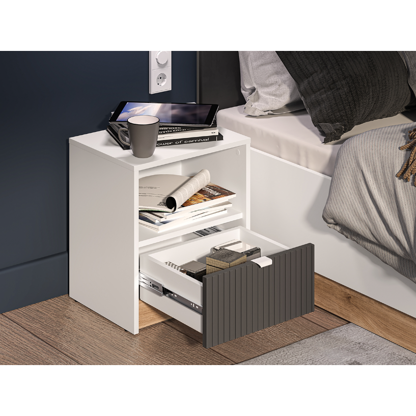 Naktinis Staliukas TORINO 09 4 Naktinis Staliukas TORINO 09 4