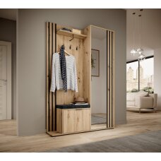 Prieškambaris Leny su pagalve