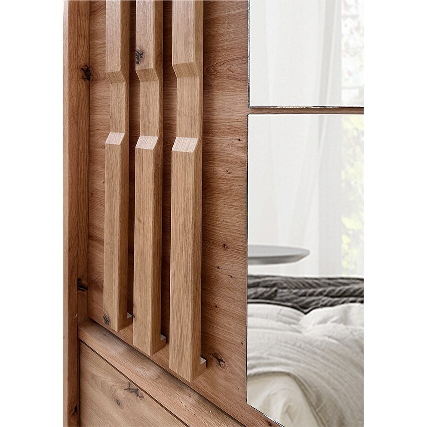 Spinta CANADA CA-3-200 su stalčiais 4 Spinta CANADA CA-3-200 su stalčiais 4