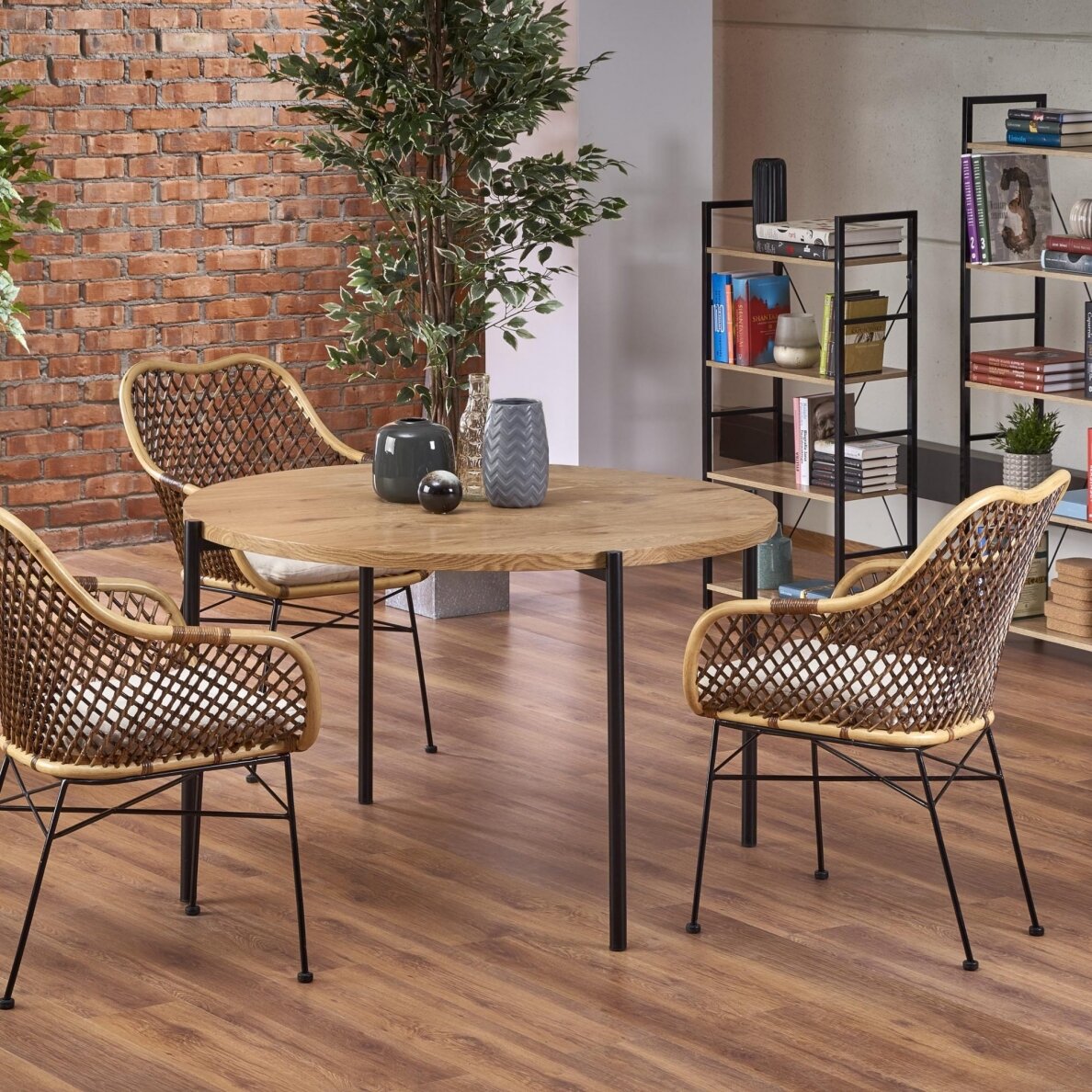 Stalas Morgan Stalas Morgan