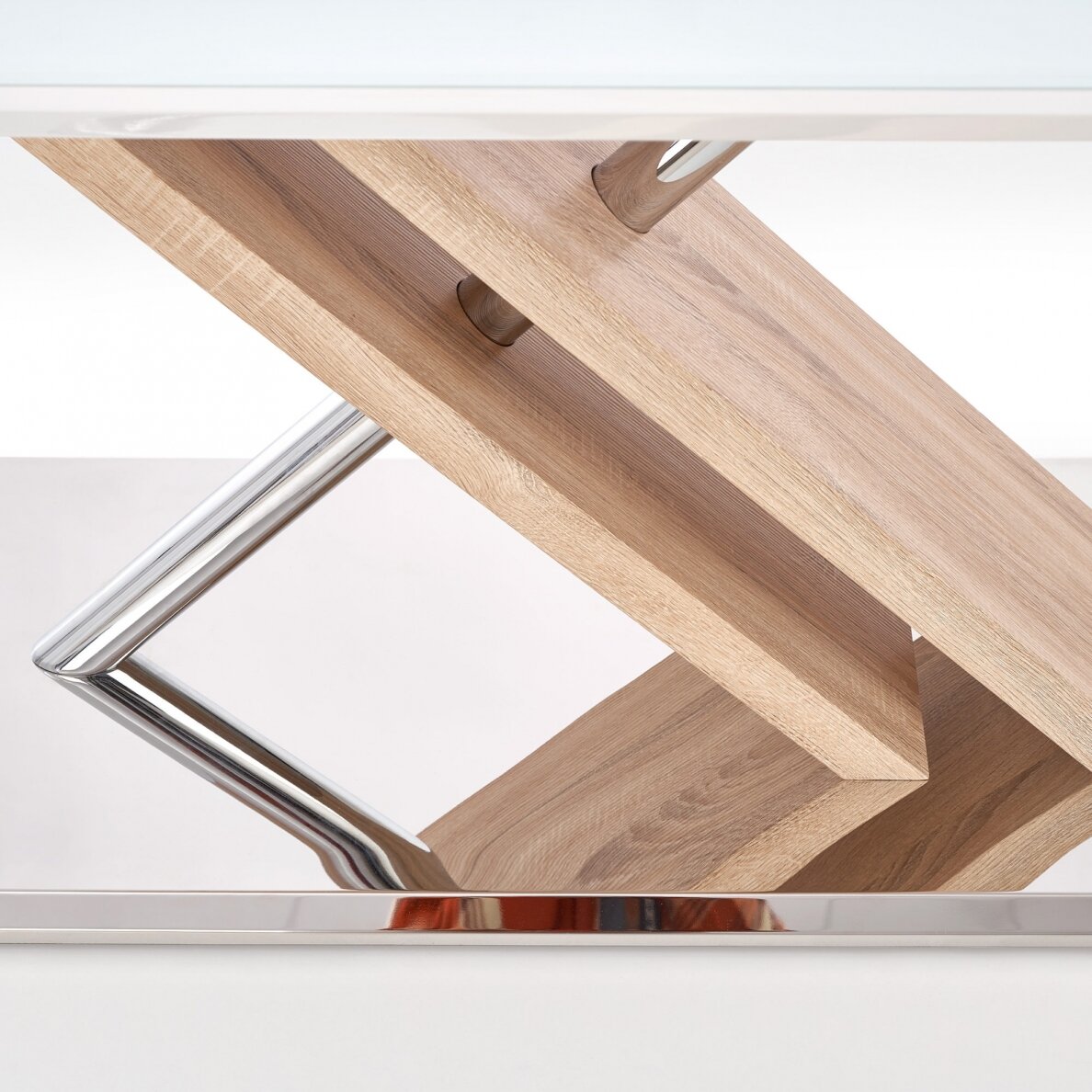 Stalas NEXUS 4 Stalas NEXUS 4