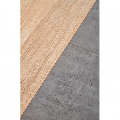 Stalas Albon 11 Stalas Albon 11