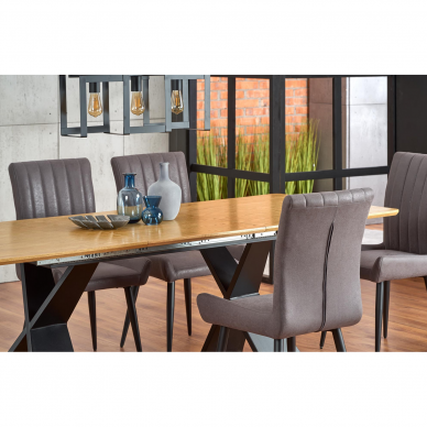 Stalas Chandler 3 Stalas Chandler 3