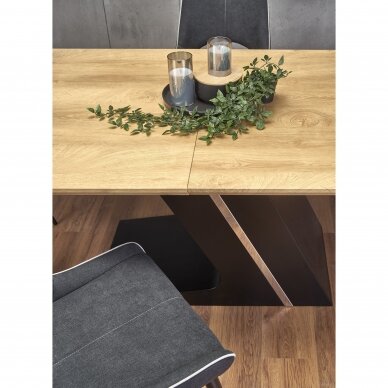 Stalas Ferguson 8 Stalas Ferguson 8