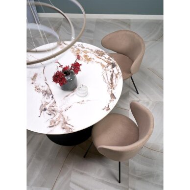 Stalas Garet 3 Stalas Garet 3