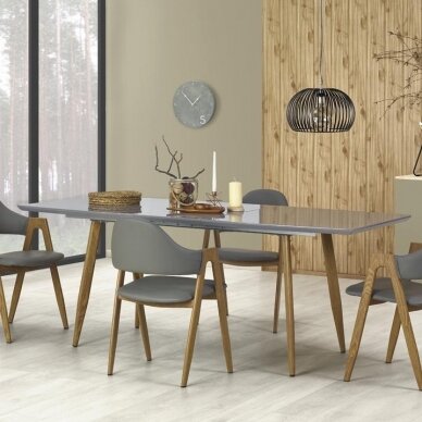 Stalas RUTEN Stalas RUTEN