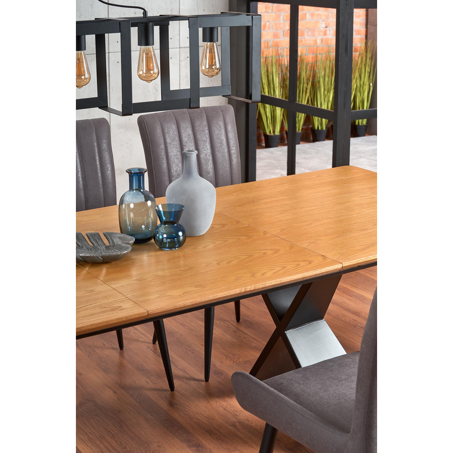 Stalas Chandler 4 Stalas Chandler 4