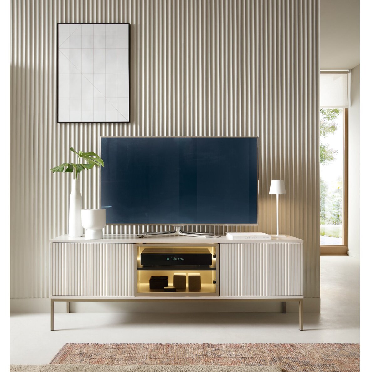 TV staliukas Tenso K