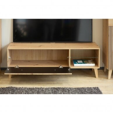 TV staliukas Berlin 2