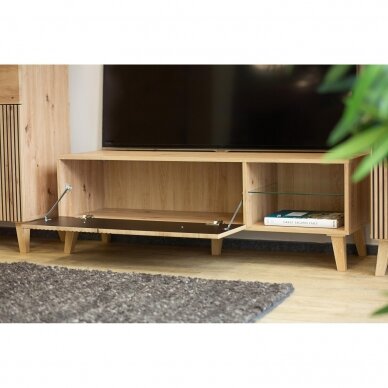 TV staliukas Berlin 3 TV staliukas Berlin 3