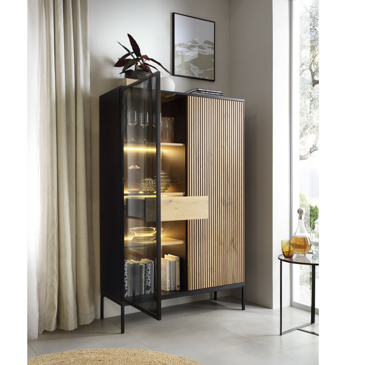 Aukšta vitrina Tenso C 6